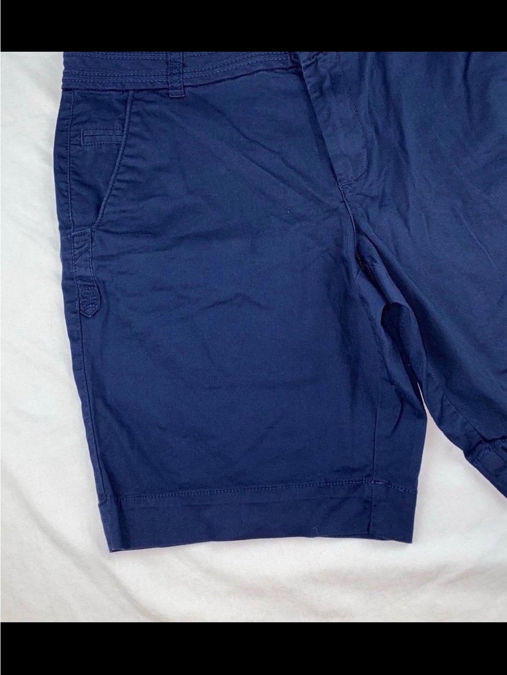 Shorts - Picture 2 of 6